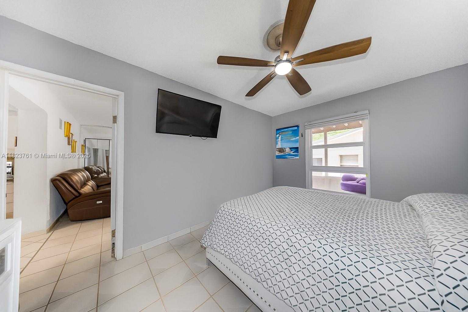 Small Image of 359 EAST 19TH ST, Hialeah Number 31