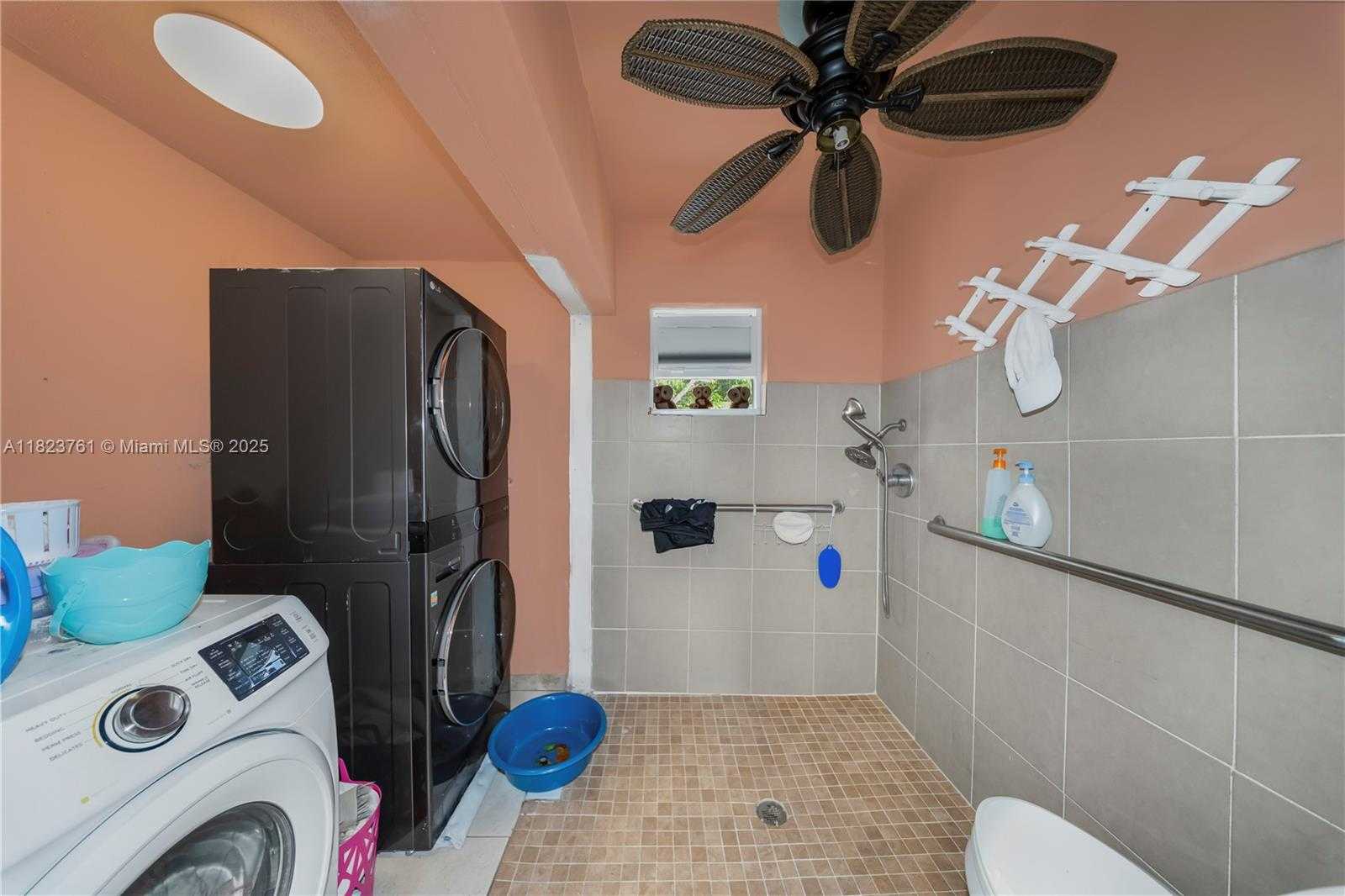 Small Image of 359 EAST 19TH ST, Hialeah Number 38