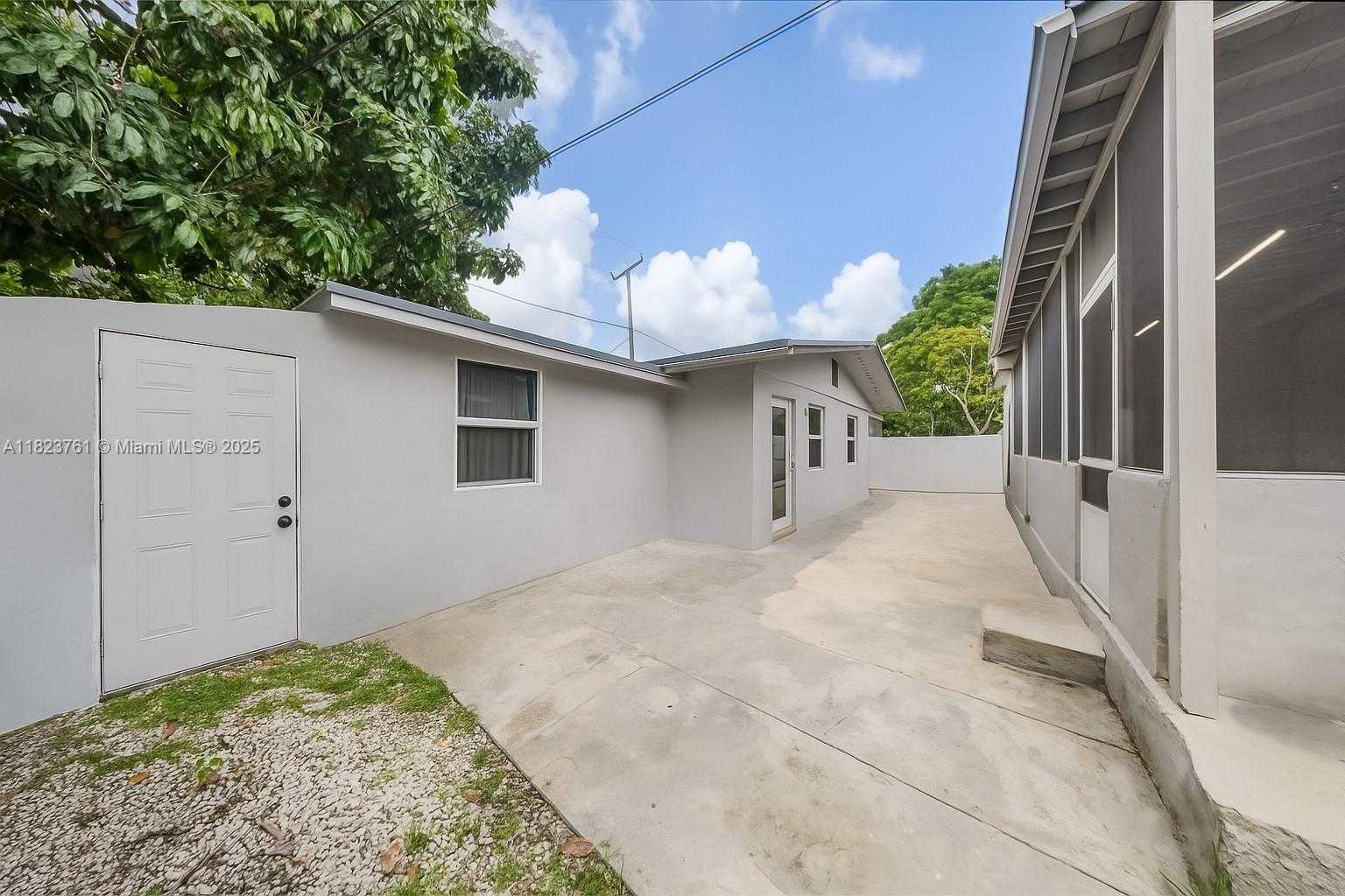 Small Image of 359 EAST 19TH ST, Hialeah Number 41