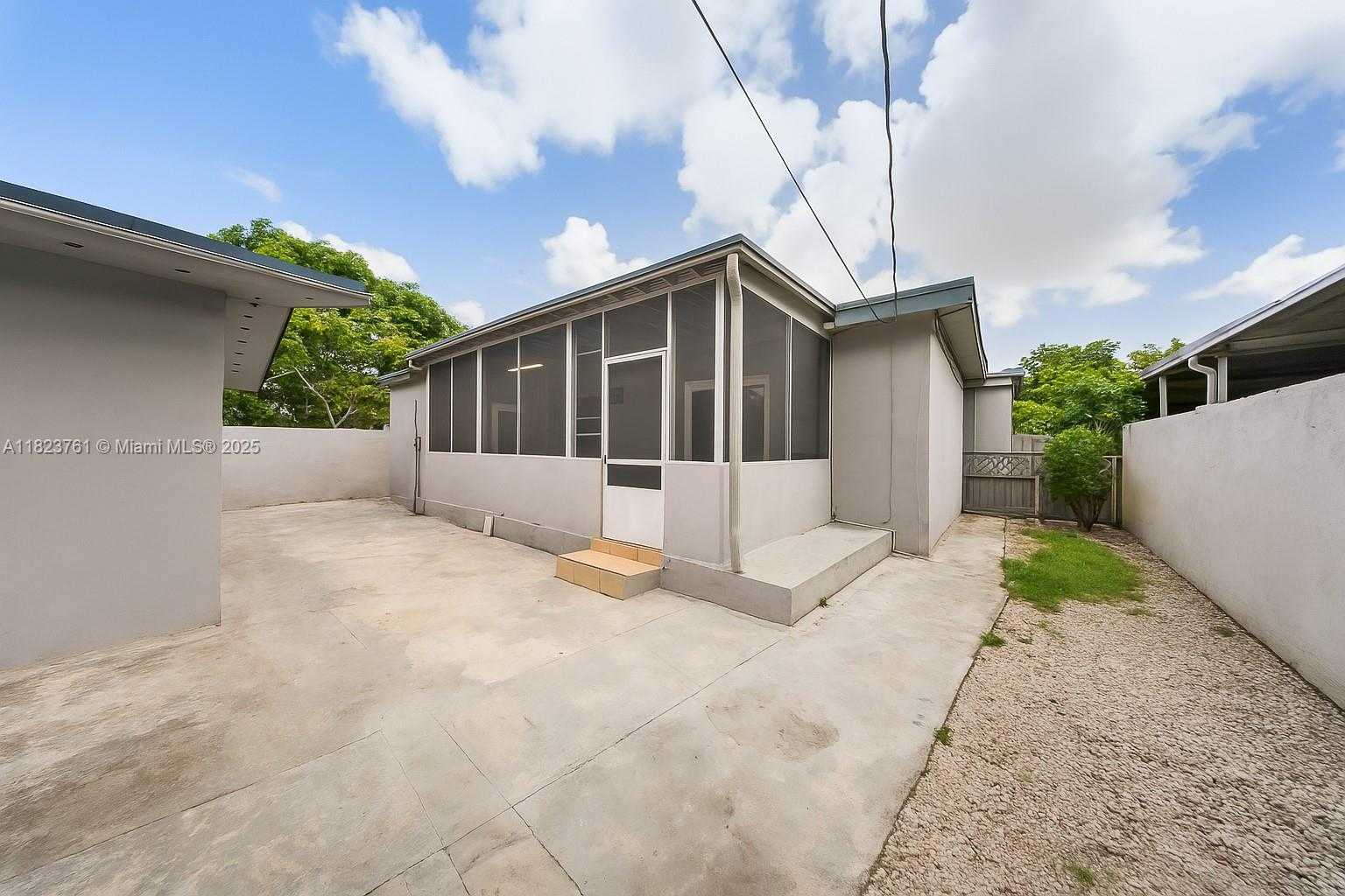 Small Image of 359 EAST 19TH ST, Hialeah Number 43