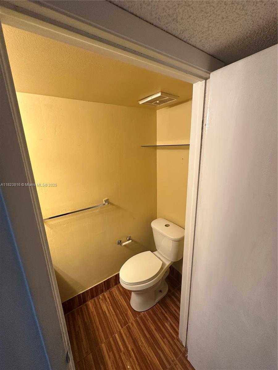 Small Image of 2660 HURON WAY, Miramar Number 15
