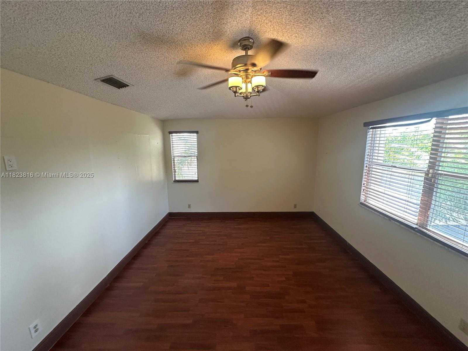 Small Image of 2660 HURON WAY, Miramar Number 33