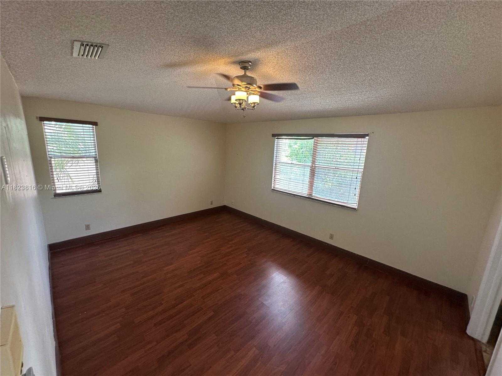 Small Image of 2660 HURON WAY, Miramar Number 34