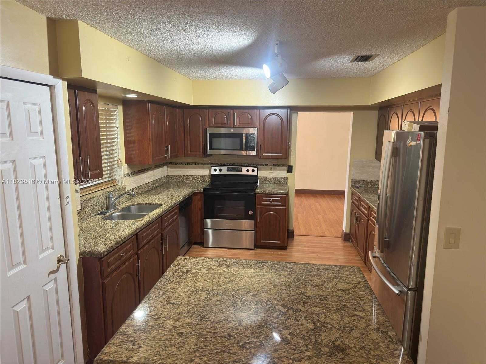 Small Image of 2660 HURON WAY, Miramar Number 4