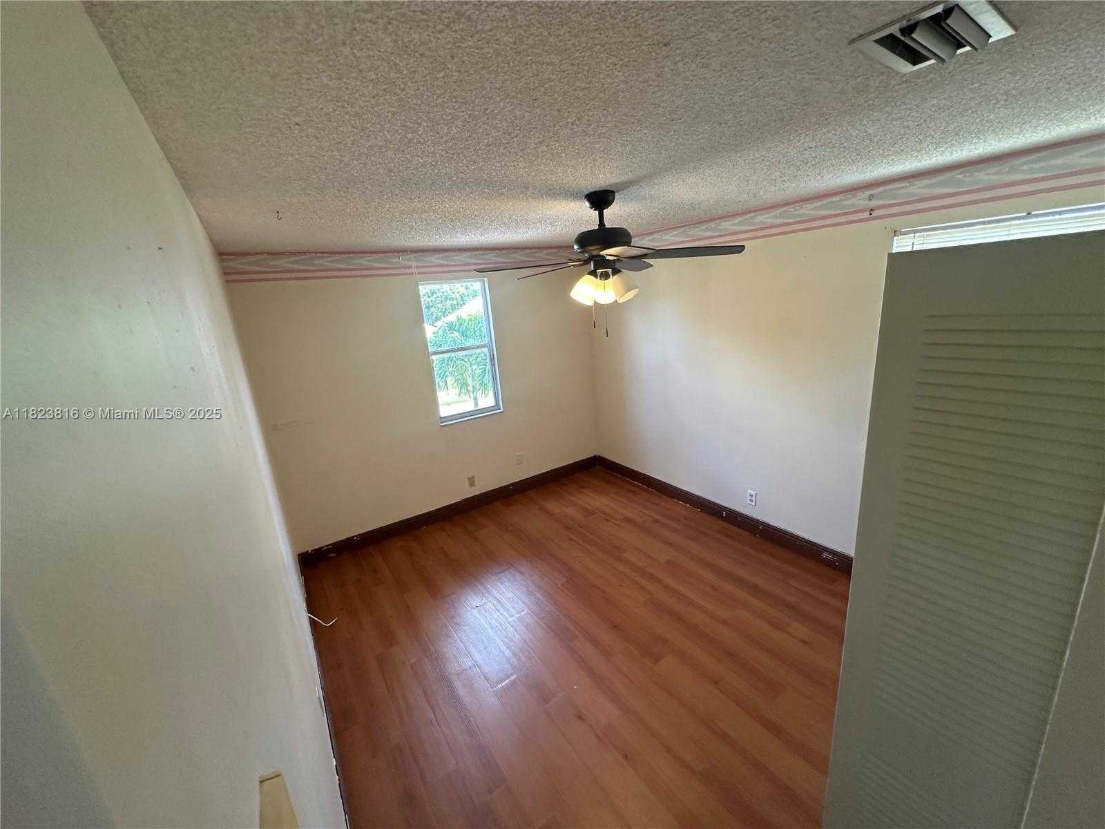Small Image of 2660 HURON WAY, Miramar Number 40