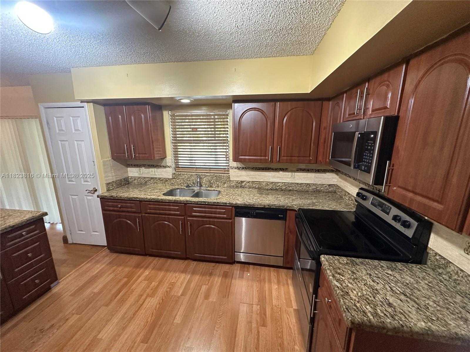 Small Image of 2660 HURON WAY, Miramar Number 8