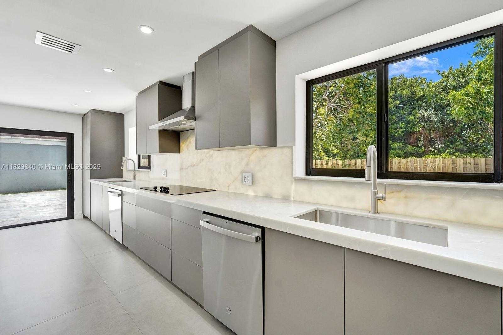Small Image of 7340 ANDORRA PL, Boca Raton Number 12