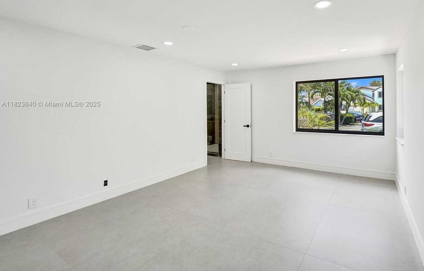 Small Image of 7340 ANDORRA PL, Boca Raton Number 30