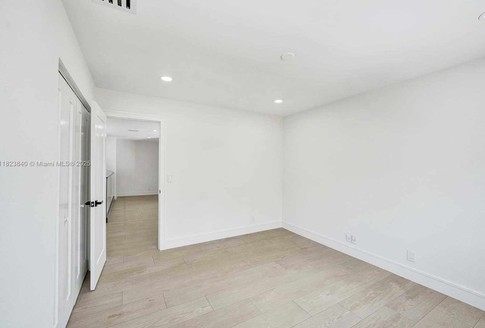 Small Image of 7340 ANDORRA PL, Boca Raton Number 47
