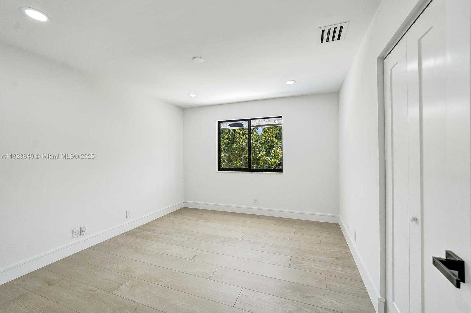 Small Image of 7340 ANDORRA PL, Boca Raton Number 58