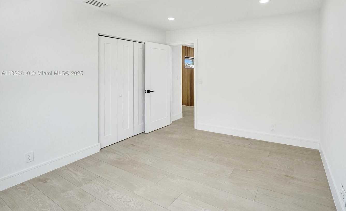 Small Image of 7340 ANDORRA PL, Boca Raton Number 75