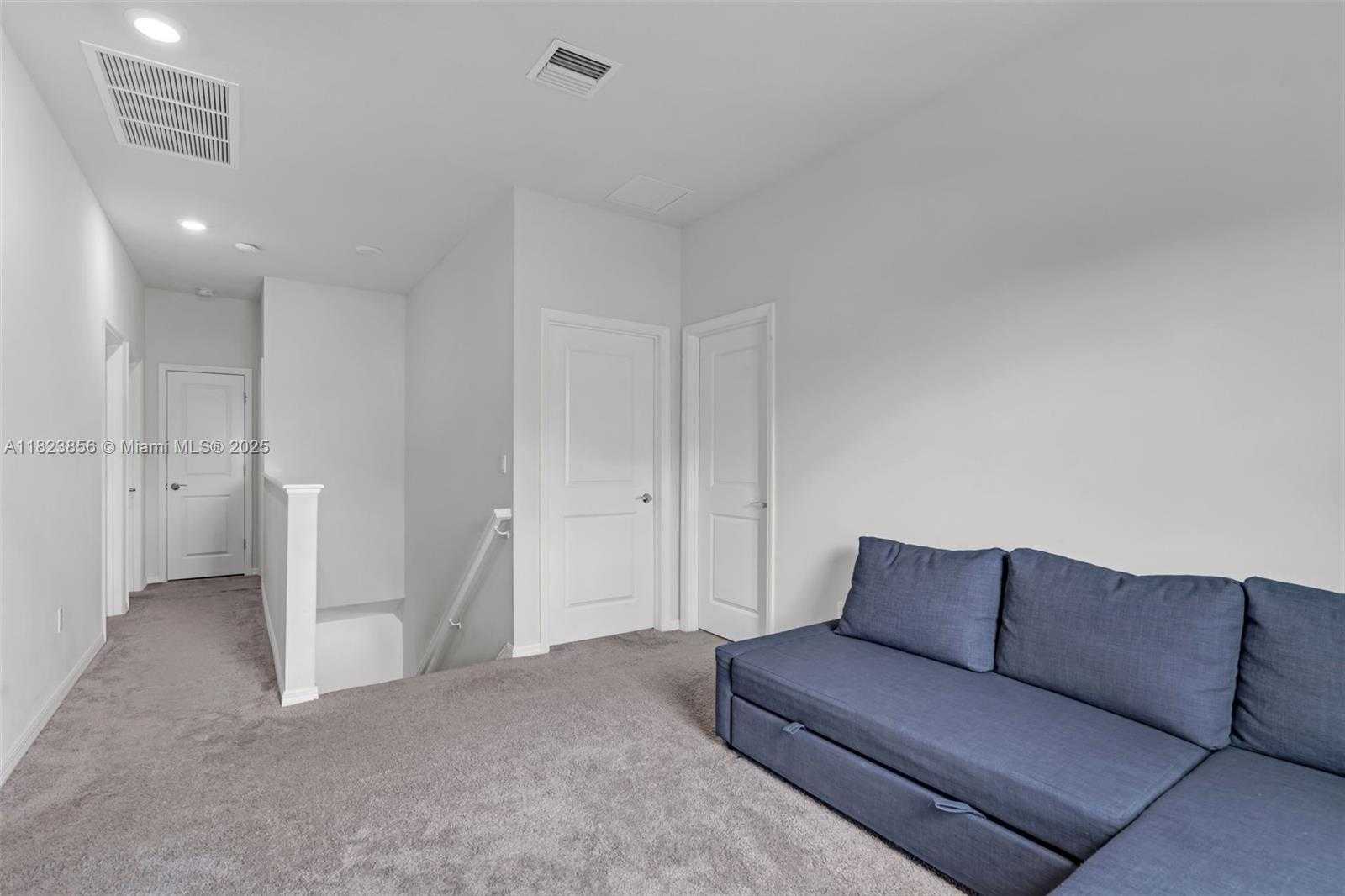 Small Image of 1595 PONGAM TER, Hollywood Number 28