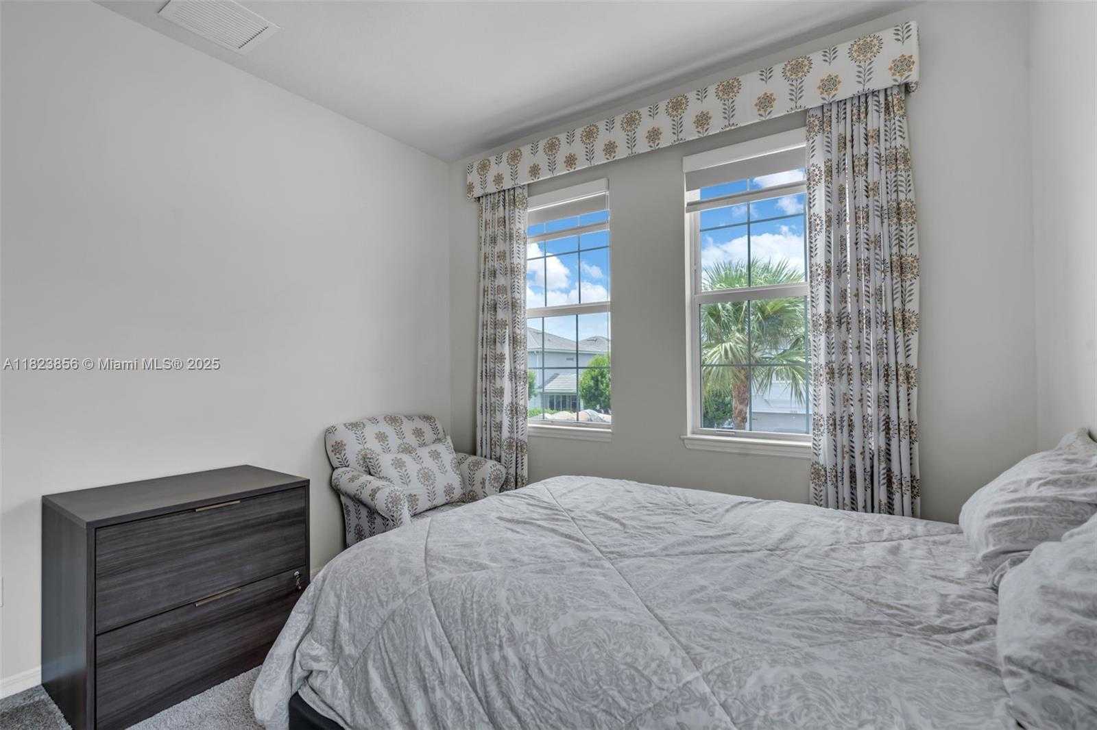 Small Image of 1595 PONGAM TER, Hollywood Number 30