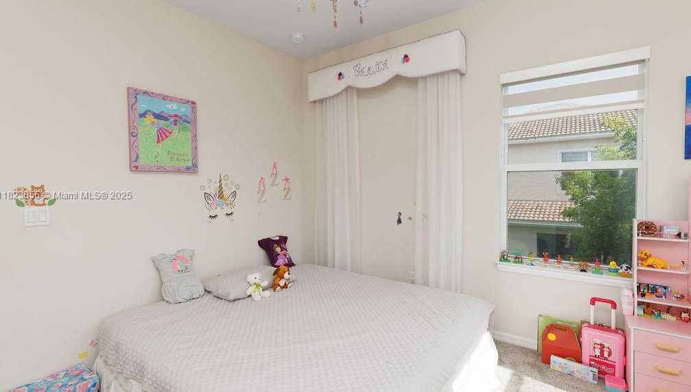 Small Image of 1595 PONGAM TER, Hollywood Number 99