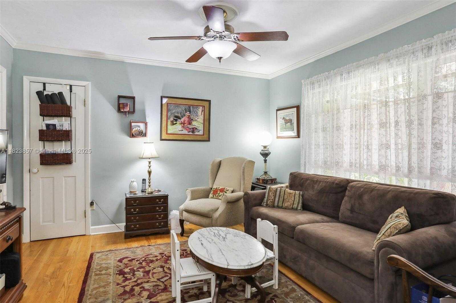 Small Image of 10920 SOUTH WEST 68TH AVE RD, Pinecrest Number 24