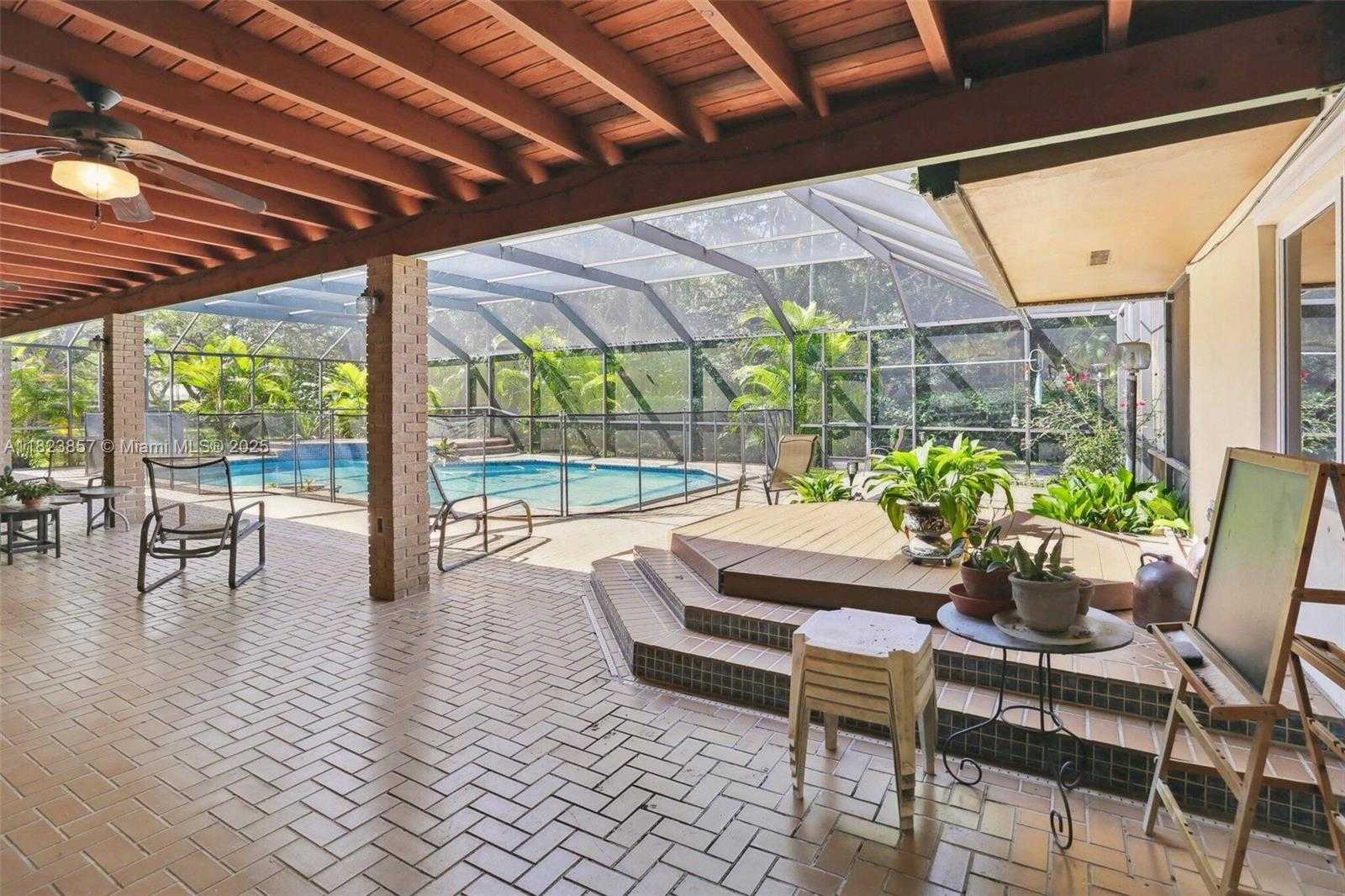 Small Image of 10920 SOUTH WEST 68TH AVE RD, Pinecrest Number 6