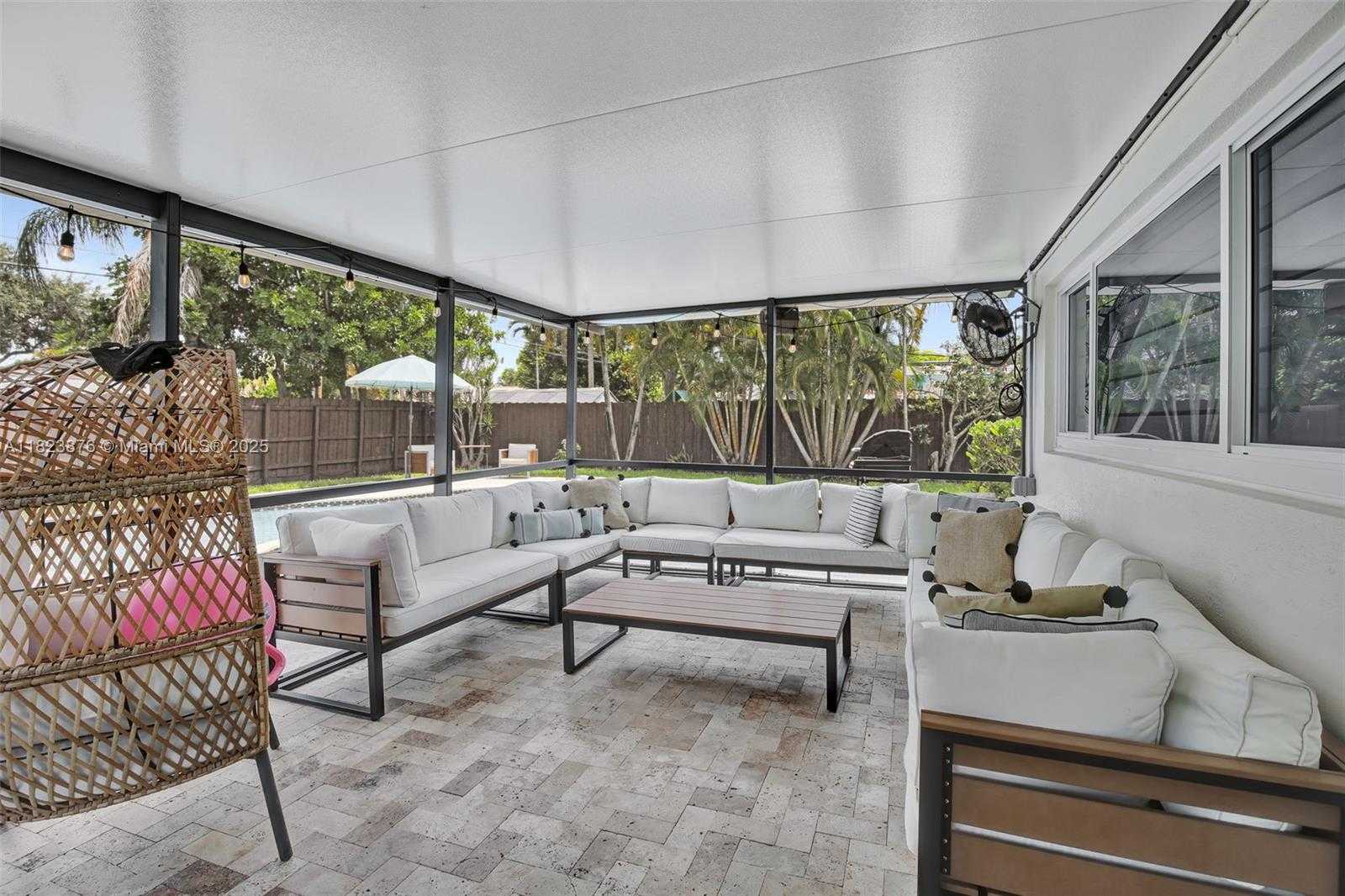 Small Image of 4117 MCKINLEY ST, Hollywood Number 27