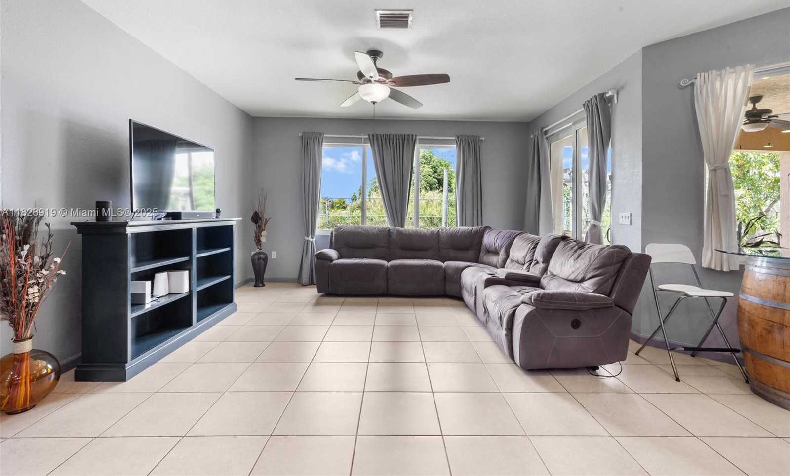 Small Image of 22442 SOUTH WEST 128TH PL, Miami Number 16