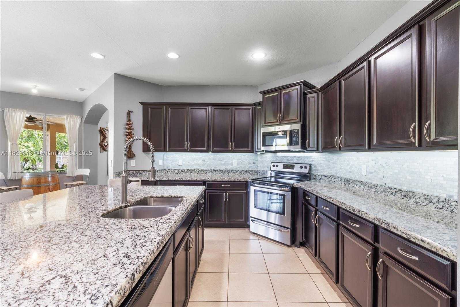 Small Image of 22442 SOUTH WEST 128TH PL, Miami Number 23