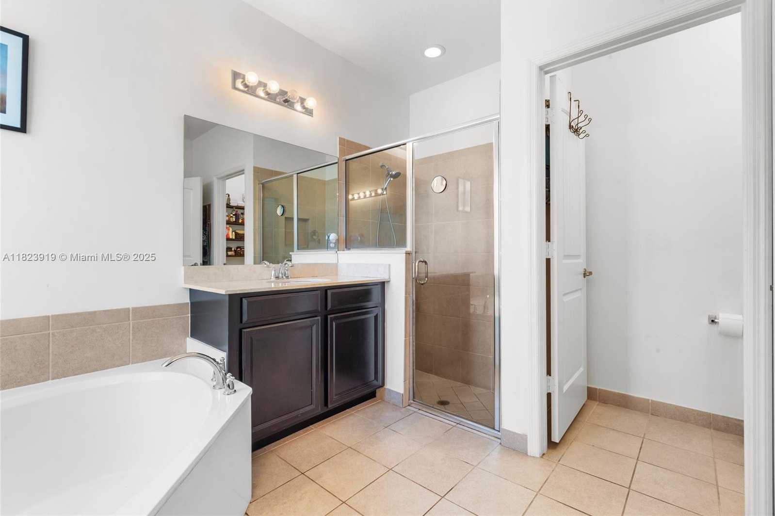 Small Image of 22442 SOUTH WEST 128TH PL, Miami Number 28