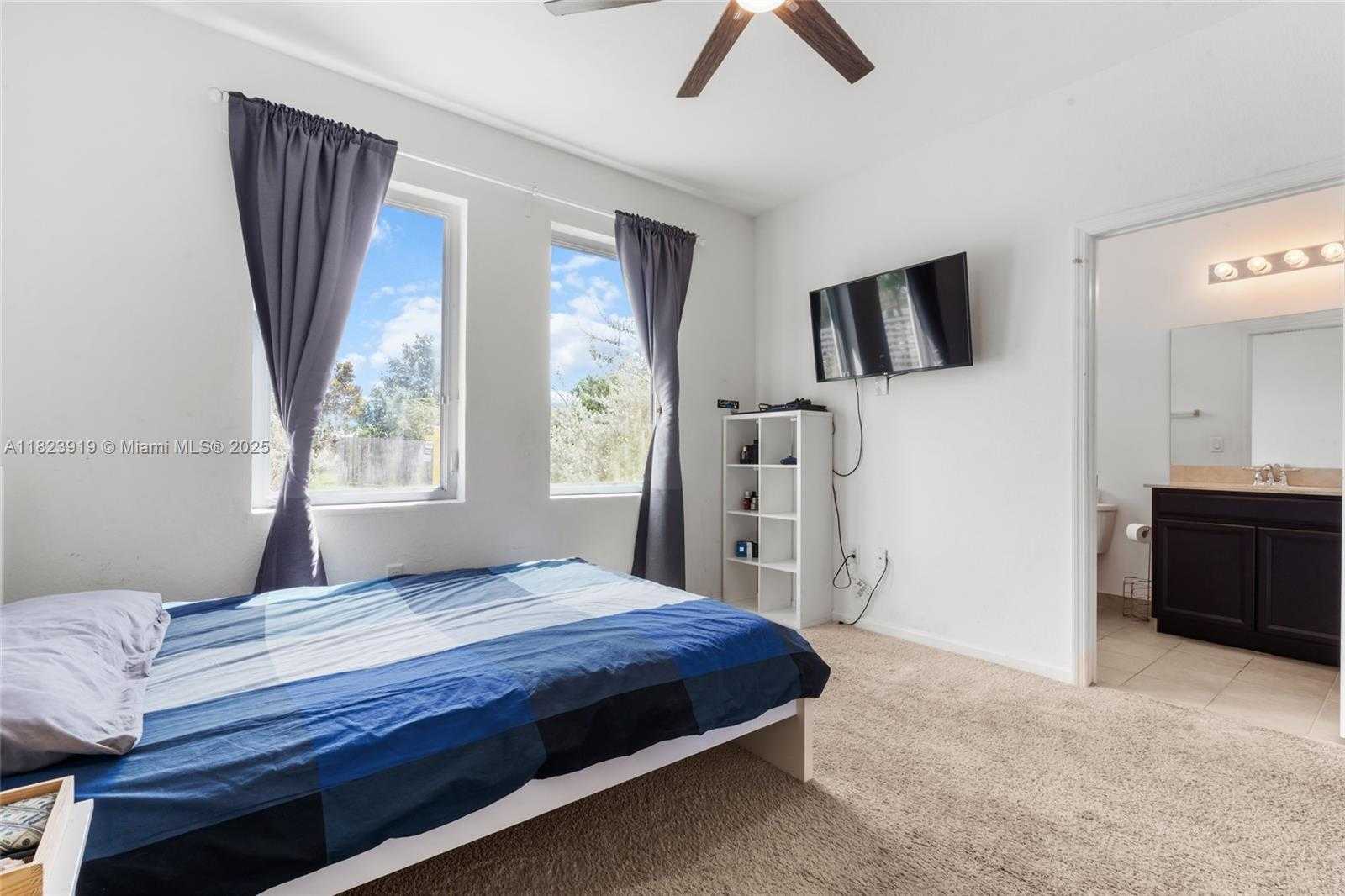 Small Image of 22442 SOUTH WEST 128TH PL, Miami Number 31