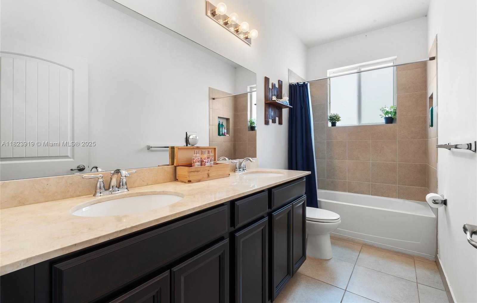 Small Image of 22442 SOUTH WEST 128TH PL, Miami Number 33