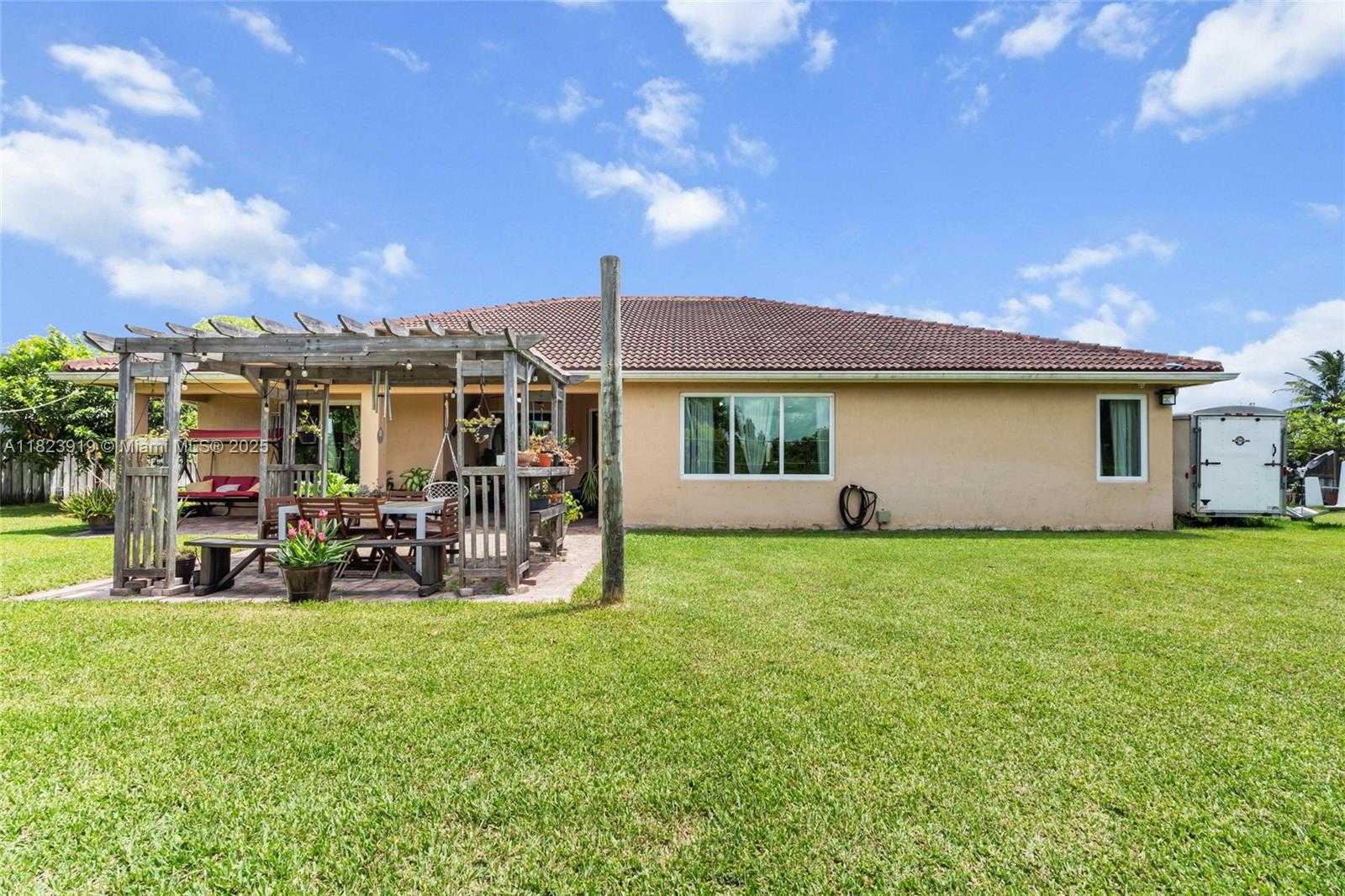 Small Image of 22442 SOUTH WEST 128TH PL, Miami Number 42