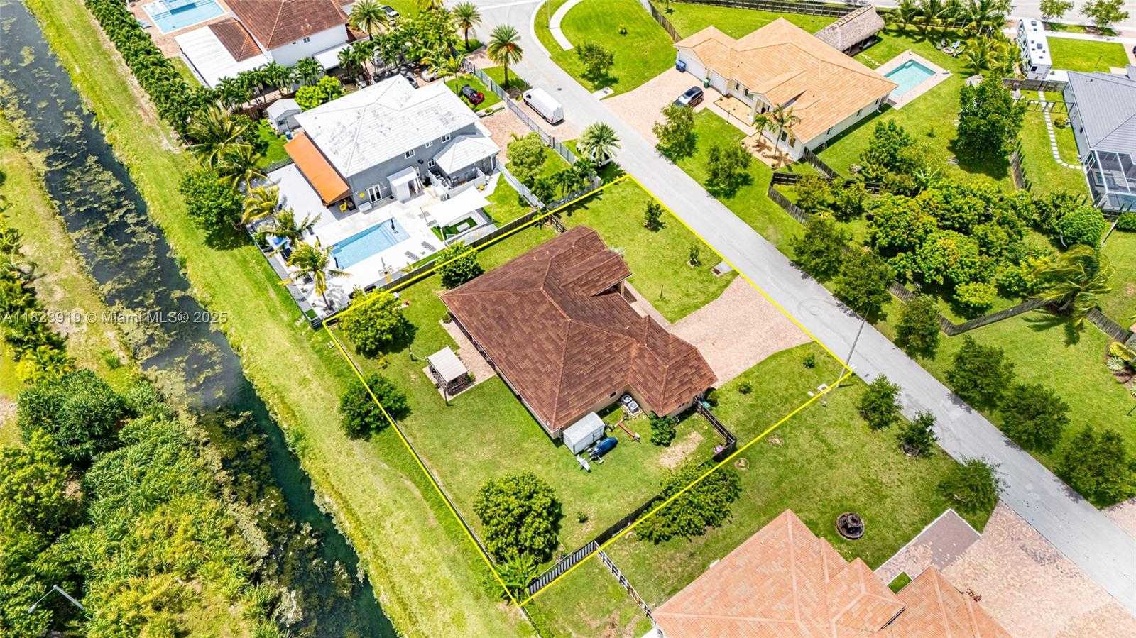 Small Image of 22442 SOUTH WEST 128TH PL, Miami Number 54