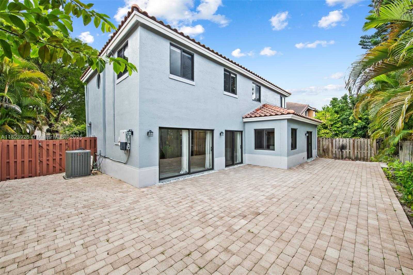 Small Image of 11293 RHAPSODY RD, Cooper City Number 23