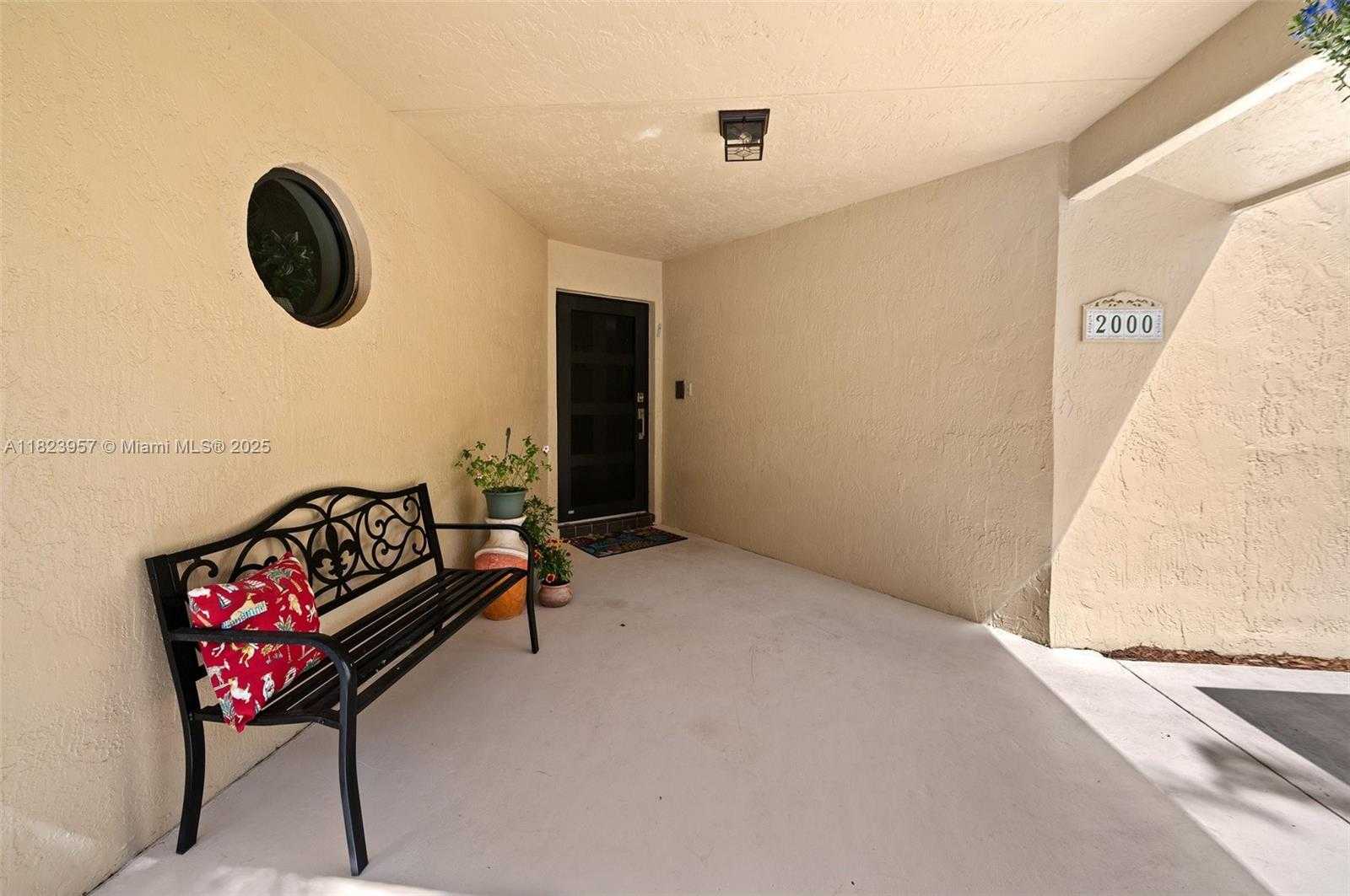 Small Image of 2000 LAKESHORE DR, Weston Number 3