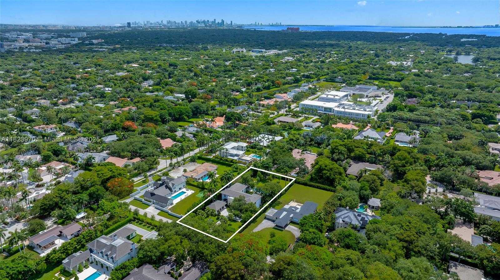 Small Image of 8875 SOUTH WEST 61ST CT, Pinecrest Number 18