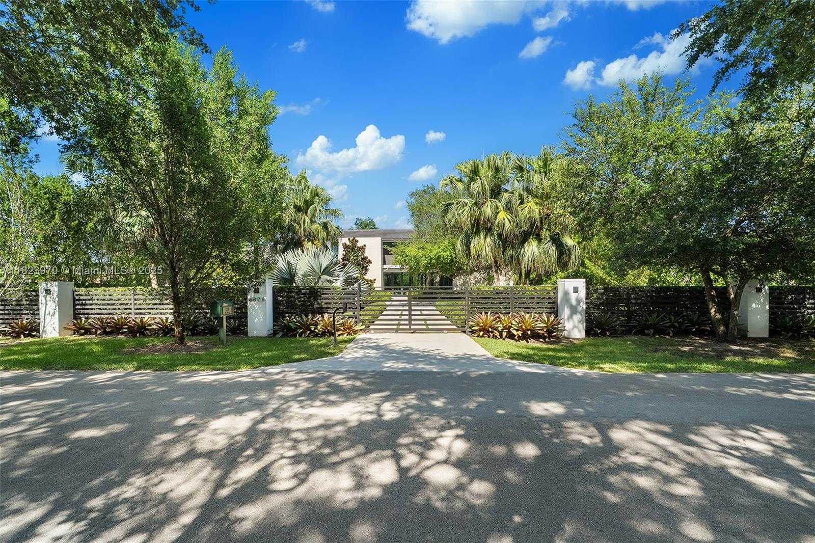 Small Image of 8875 SOUTH WEST 61ST CT, Pinecrest Number 19