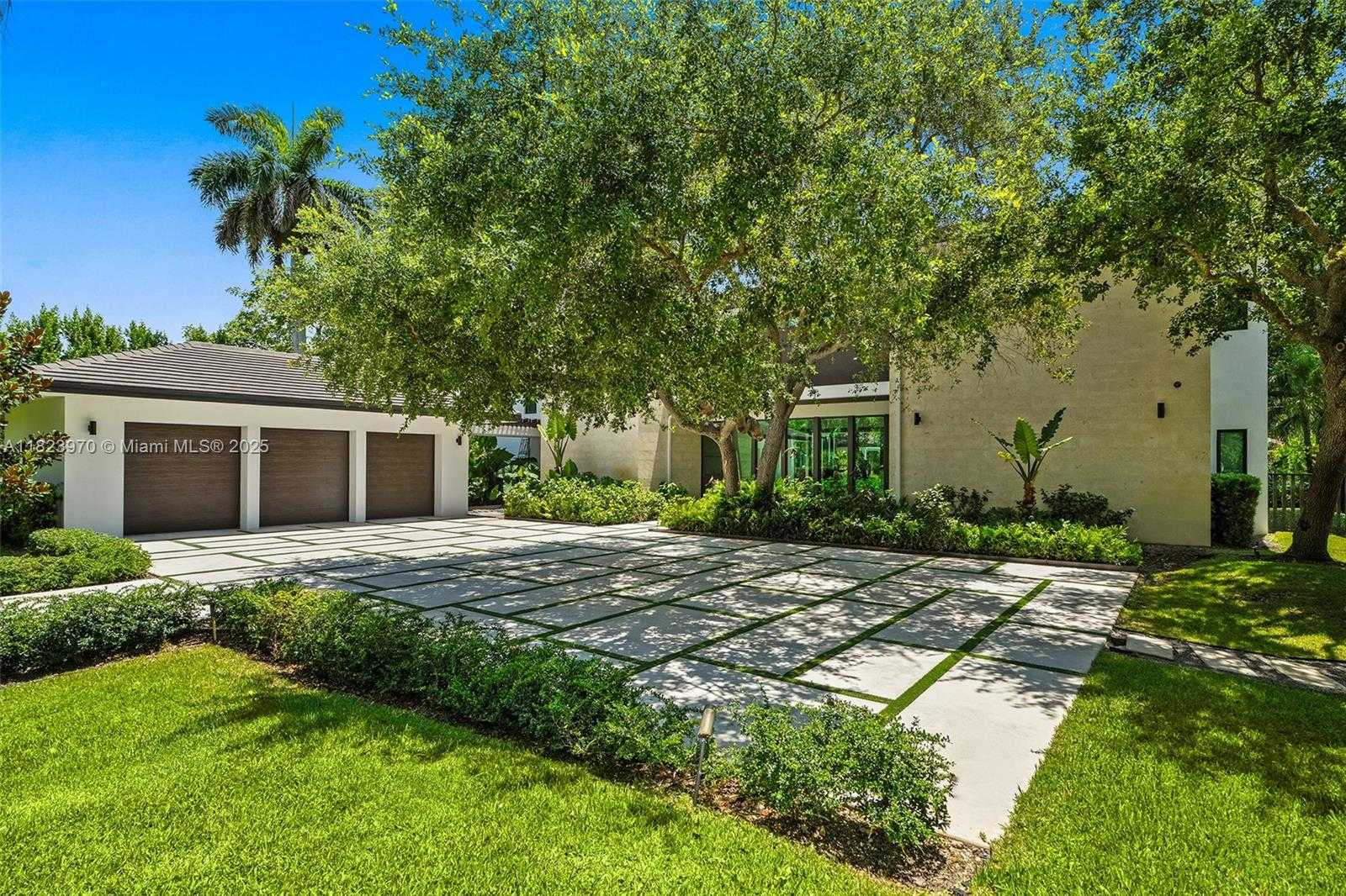 Small Image of 8875 SOUTH WEST 61ST CT, Pinecrest Number 22