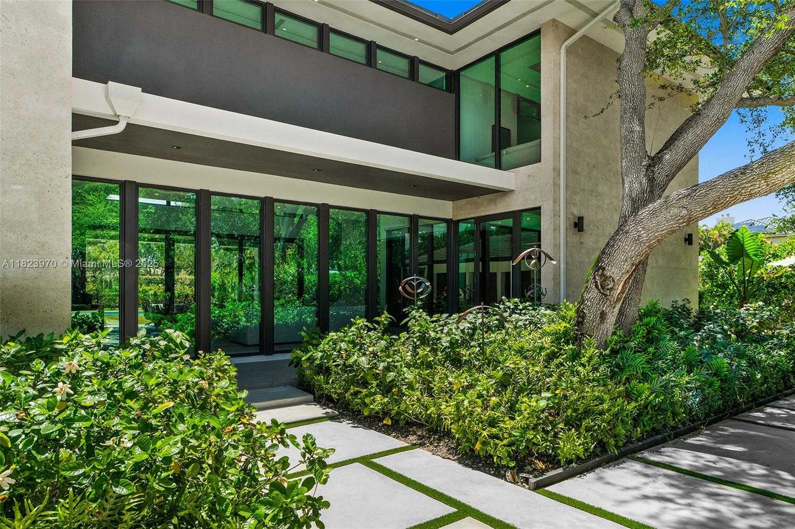 Small Image of 8875 SOUTH WEST 61ST CT, Pinecrest Number 25