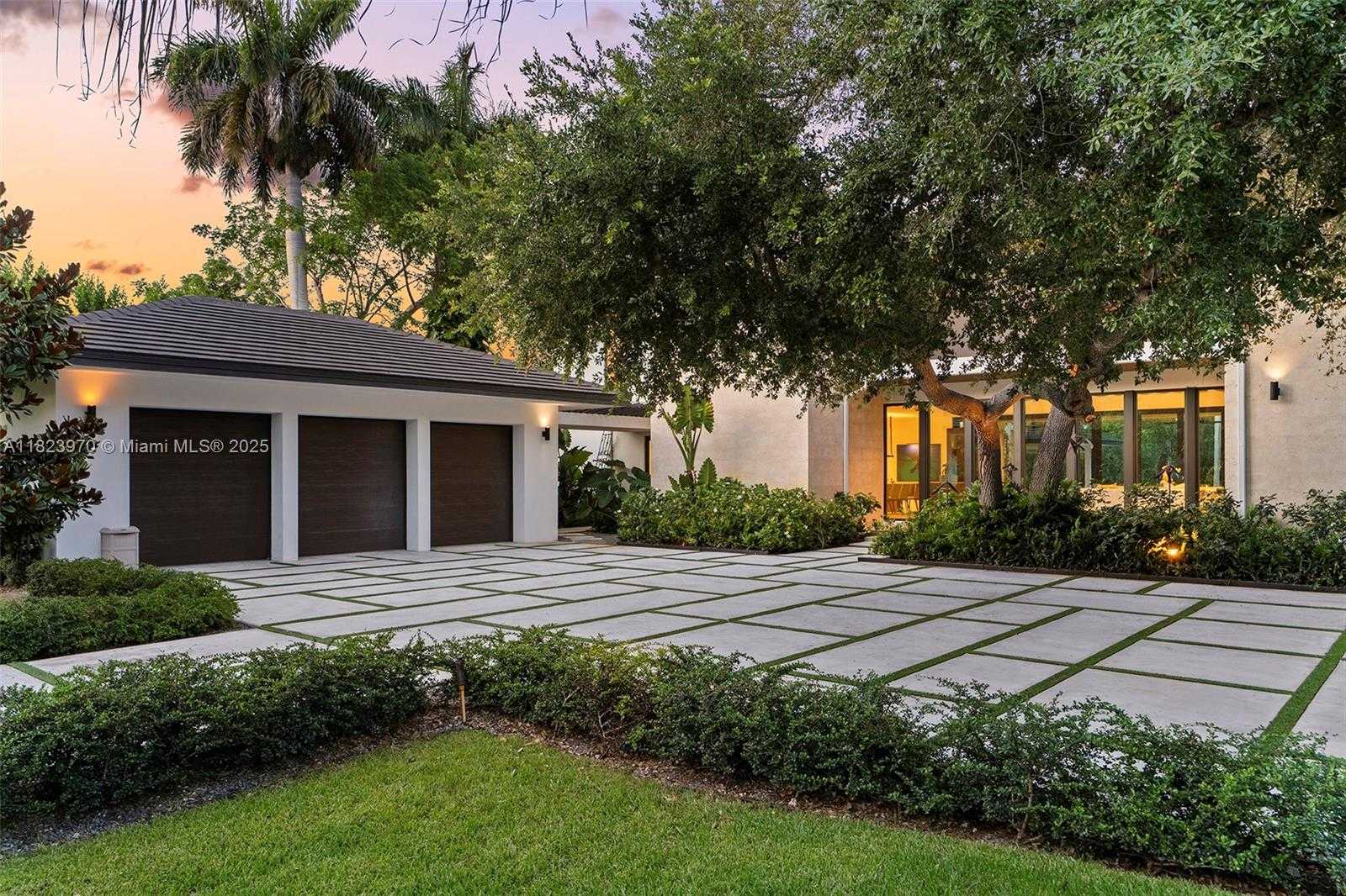 Small Image of 8875 SOUTH WEST 61ST CT, Pinecrest Number 3