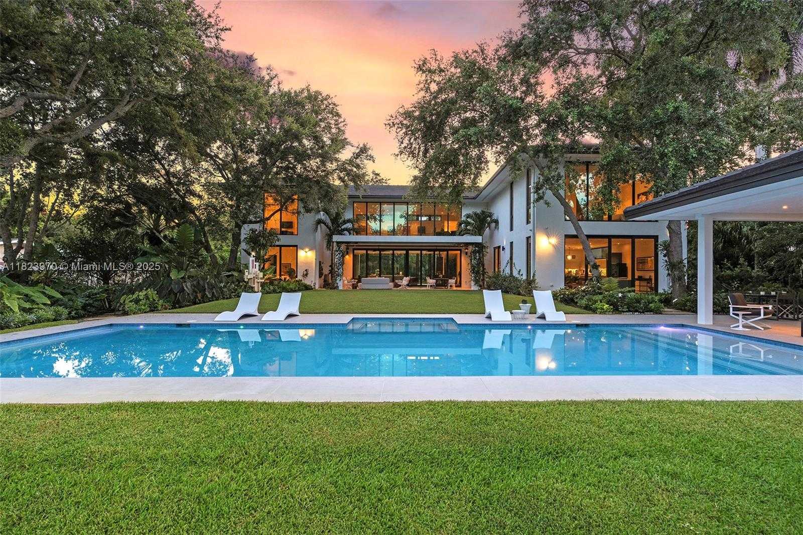 Small Image of 8875 SOUTH WEST 61ST CT, Pinecrest Number 4