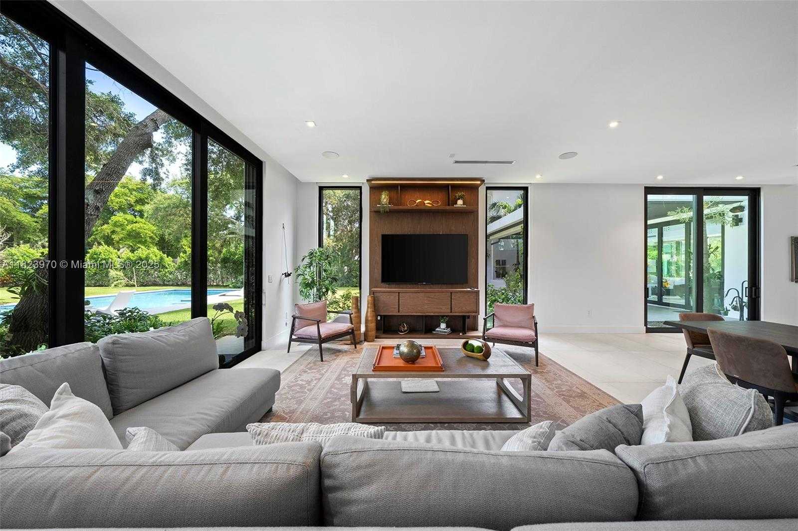 Small Image of 8875 SOUTH WEST 61ST CT, Pinecrest Number 45