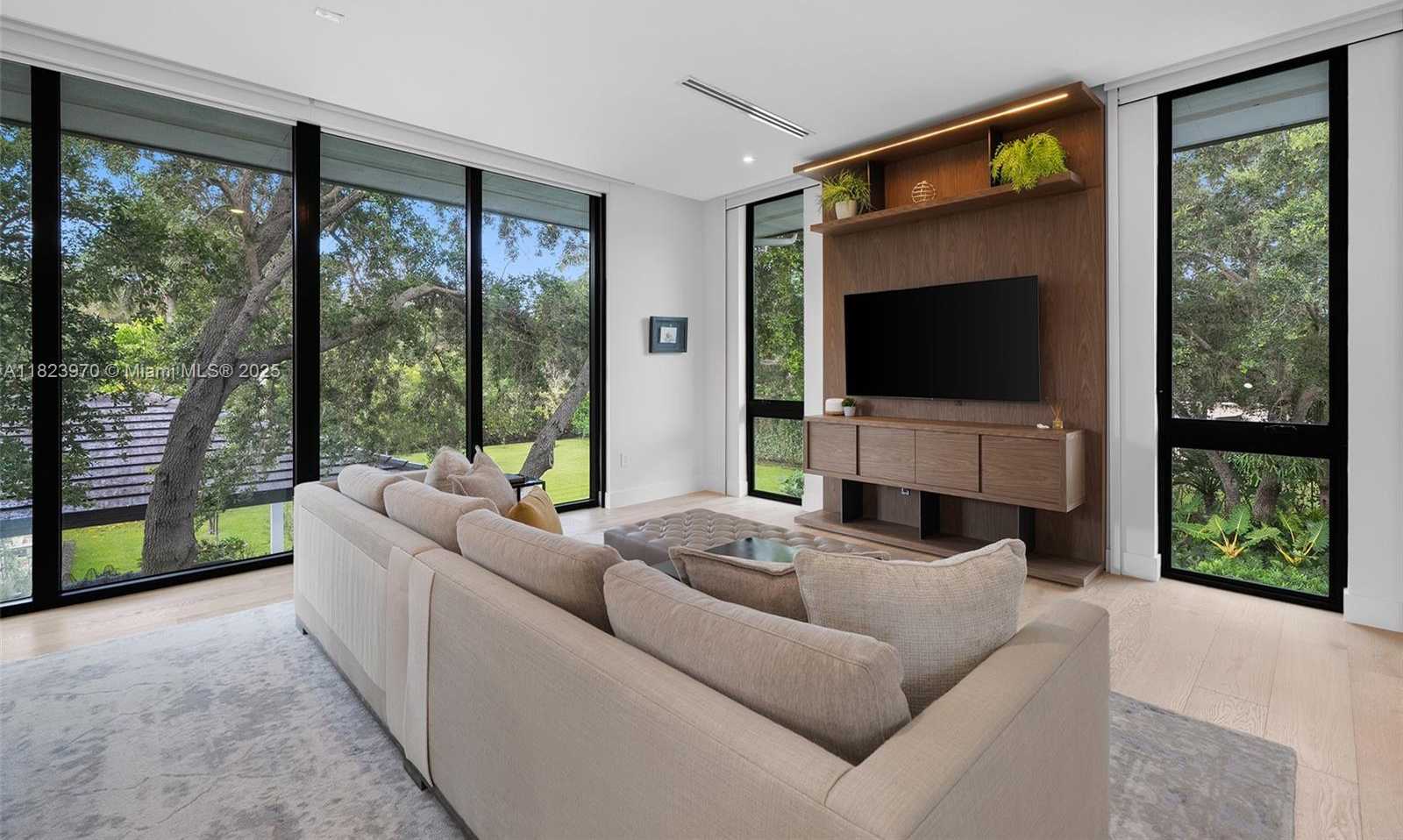 Small Image of 8875 SOUTH WEST 61ST CT, Pinecrest Number 54