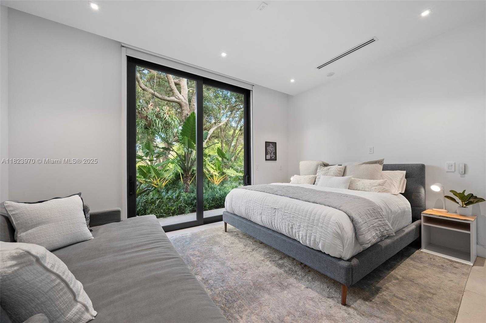 Small Image of 8875 SOUTH WEST 61ST CT, Pinecrest Number 73
