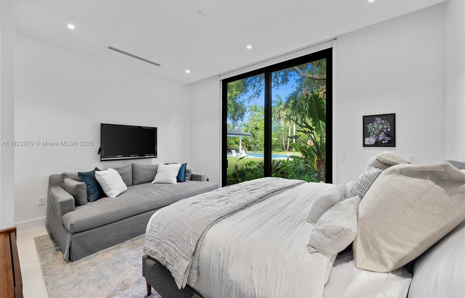 Small Image of 8875 SOUTH WEST 61ST CT, Pinecrest Number 74