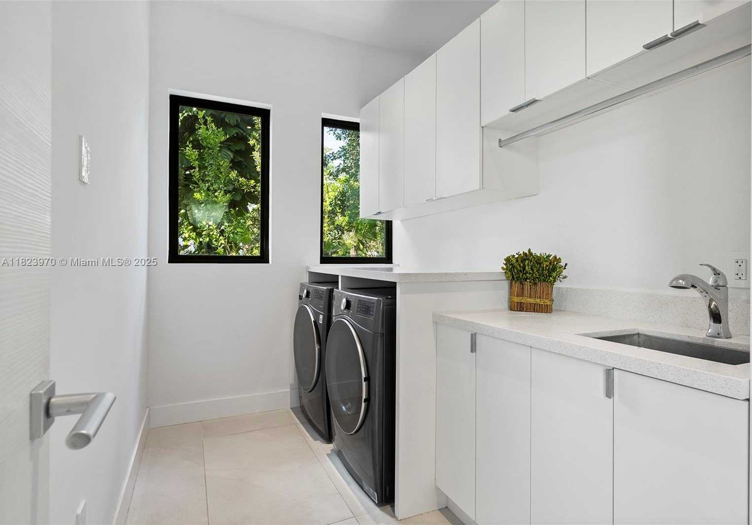 Small Image of 8875 SOUTH WEST 61ST CT, Pinecrest Number 80