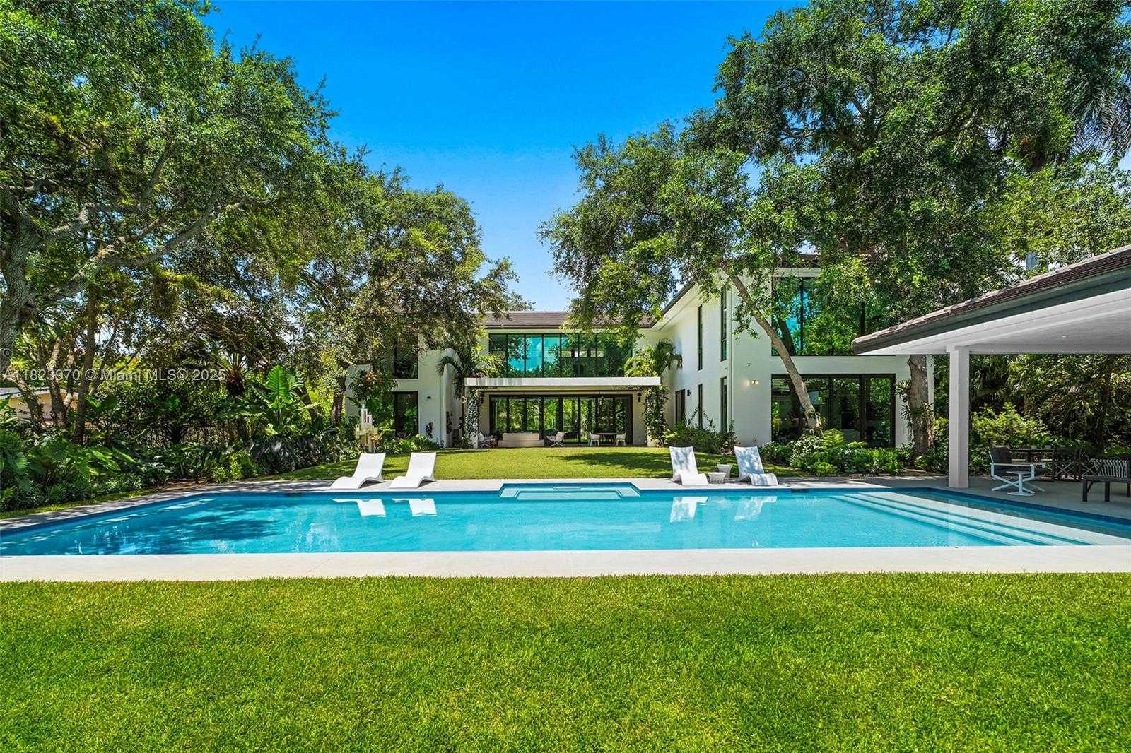 Small Image of 8875 SOUTH WEST 61ST CT, Pinecrest Number 84