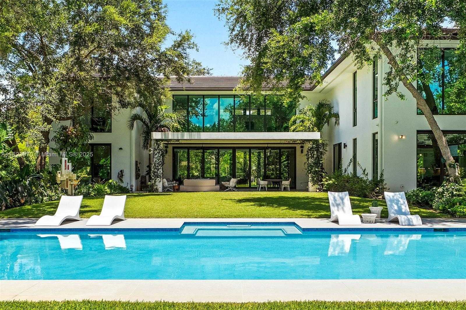 Small Image of 8875 SOUTH WEST 61ST CT, Pinecrest Number 86