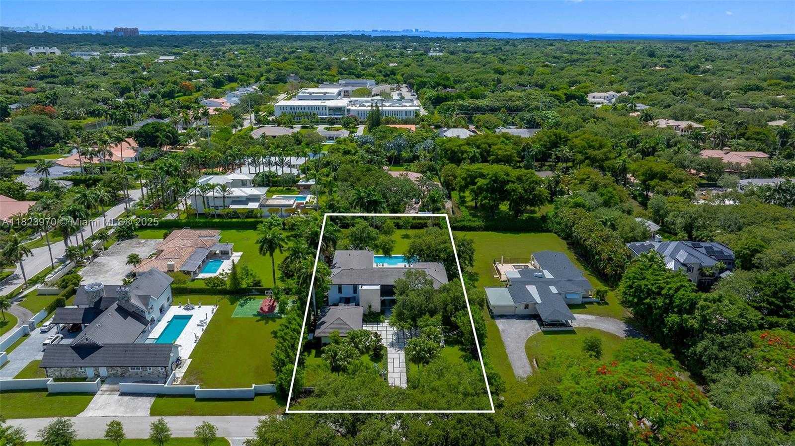 Small Image of 8875 SOUTH WEST 61ST CT, Pinecrest Number 95