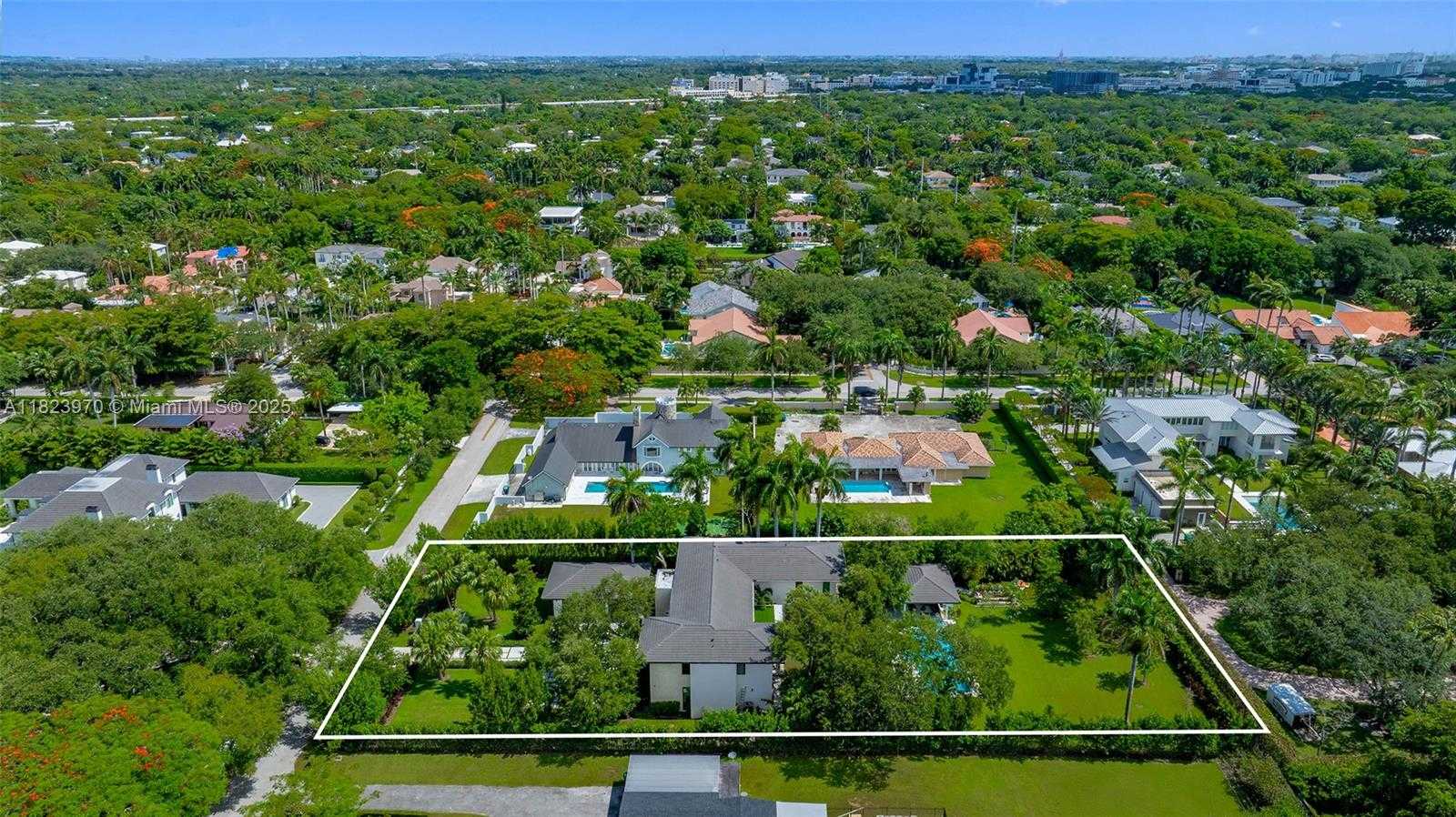 Small Image of 8875 SOUTH WEST 61ST CT, Pinecrest Number 97