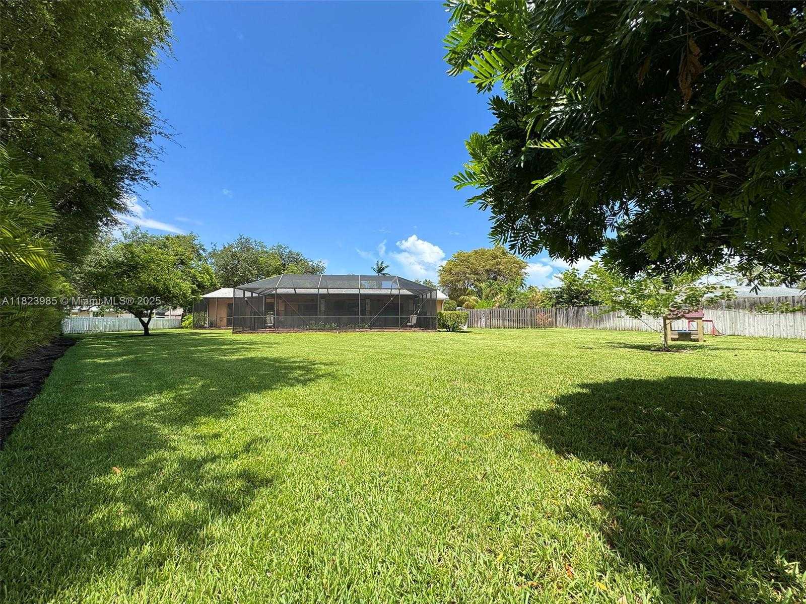Small Image of 16225 SOUTH WEST 88TH AVE RD, Palmetto Bay Number 21