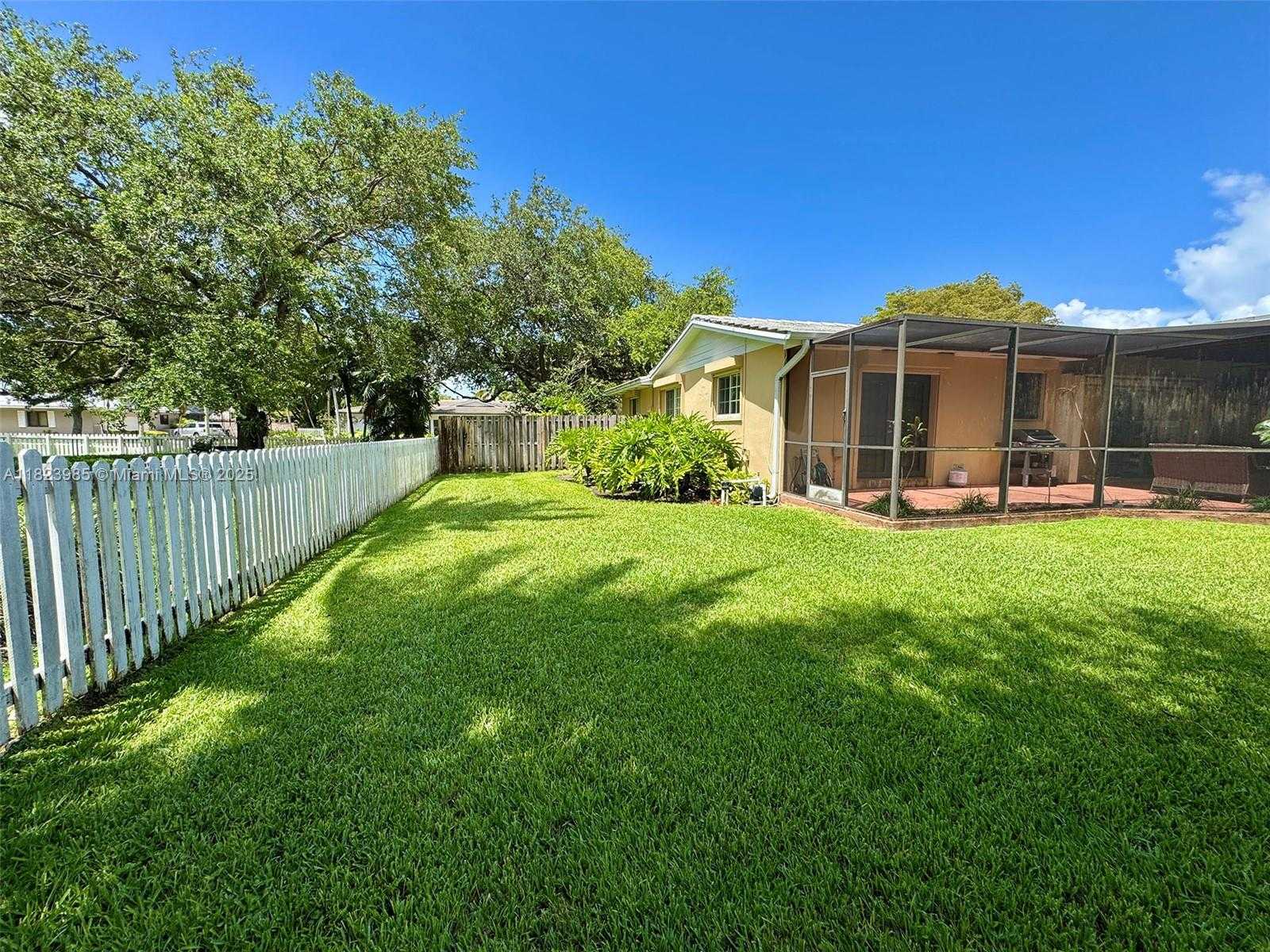 Small Image of 16225 SOUTH WEST 88TH AVE RD, Palmetto Bay Number 25