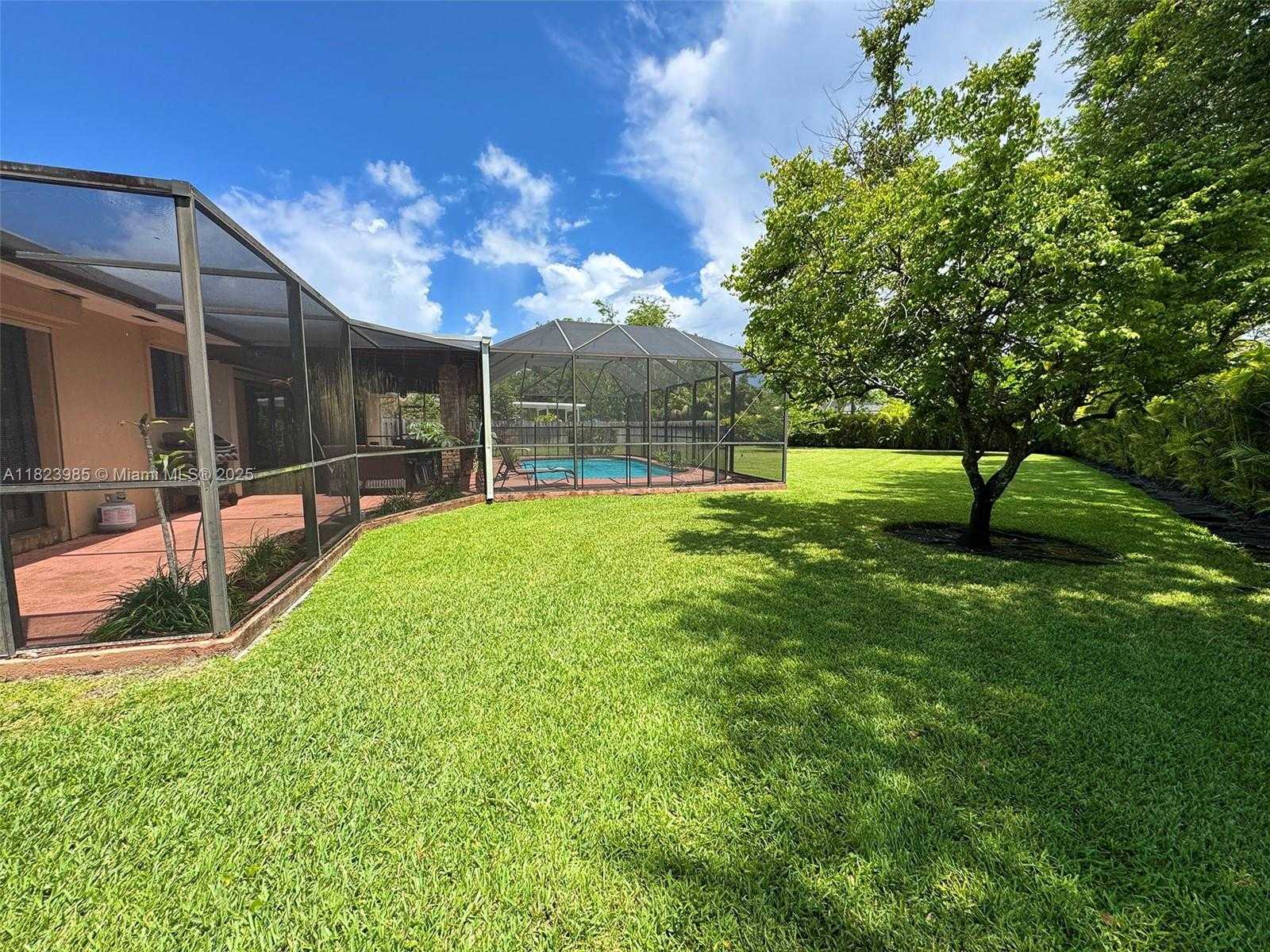 Small Image of 16225 SOUTH WEST 88TH AVE RD, Palmetto Bay Number 26