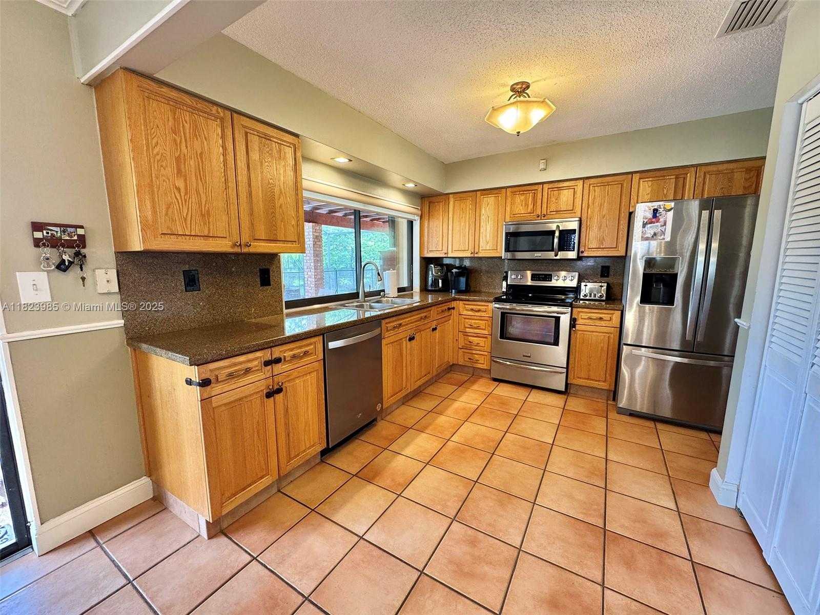 Small Image of 16225 SOUTH WEST 88TH AVE RD, Palmetto Bay Number 5