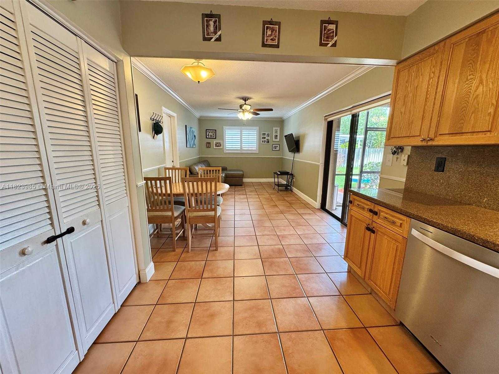 Small Image of 16225 SOUTH WEST 88TH AVE RD, Palmetto Bay Number 7